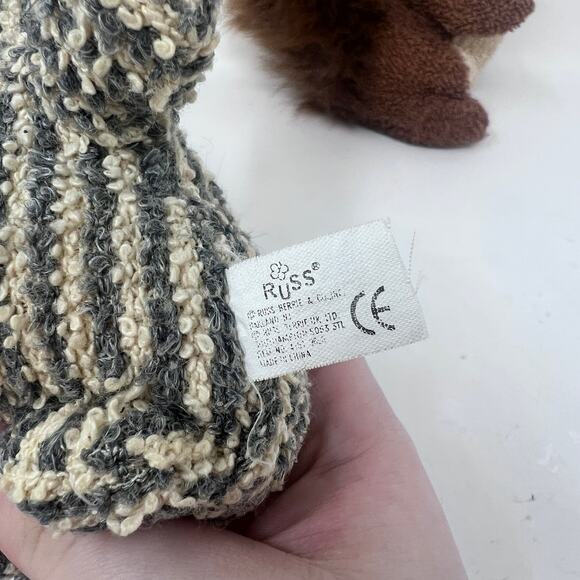 Russ Home Buddies Sniffy Mouse Acorn Squirrel Terry Cloth Sensory Beanie Set - Picture 6 of 9